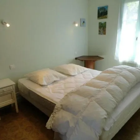Dom wakacyjny House Peyrebru Maison 4 *
